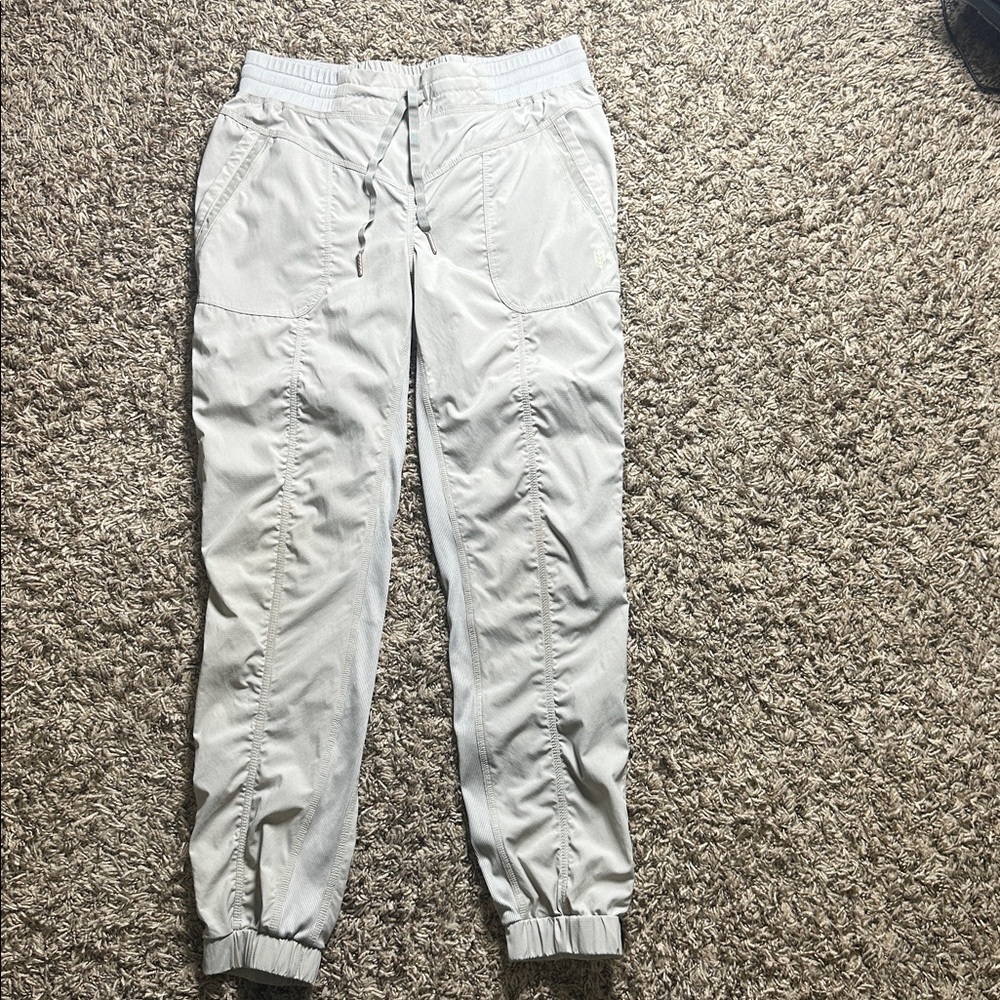 INDYGENA Lightweight outdoor jogger pants Travel/Hiking Sz M Excellent Condition